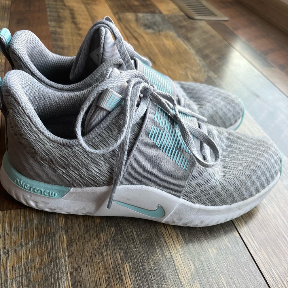 Size 5 youth Nike shoes.